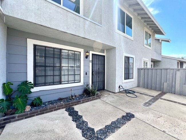 Photo - 1380 W 48th St