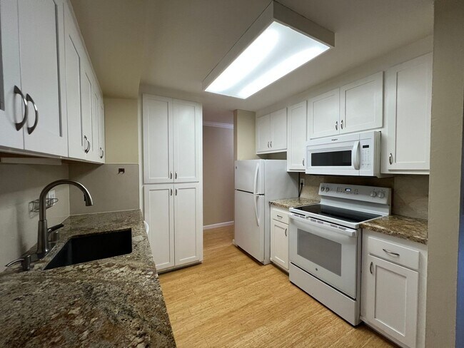 Photo - 1 bedroom condo in Santa Clara! $2450 Unit 114