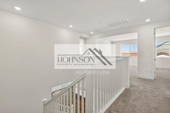 Photo - 6640 Silverleaf Ct