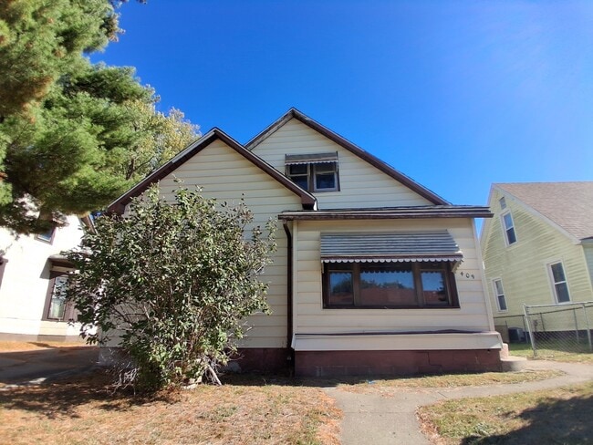 Building Photo - 409 Ave A