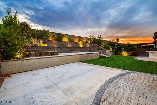 Photo - 4631 Amazing View St