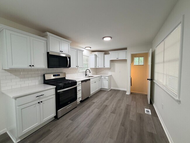 Photo - 4700 N Vine St