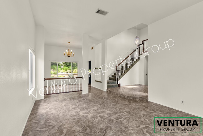Spacious 4-Bed, 3-Bath Gem in Camarillo Heights