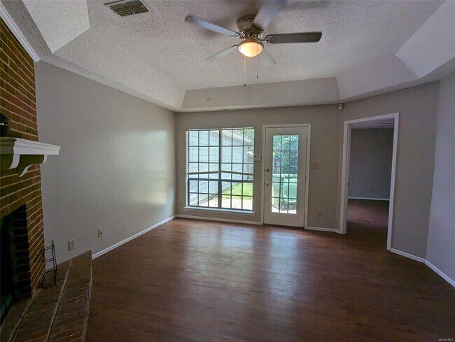 Photo - 580 Hollow Wood Rd