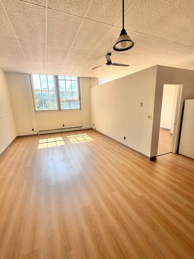 Building Photo - 181 Main St Unit 105