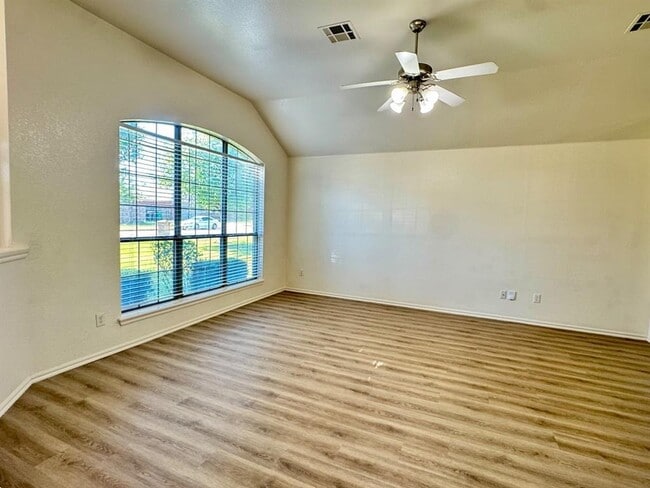 Photo - 17609 Gold Dr