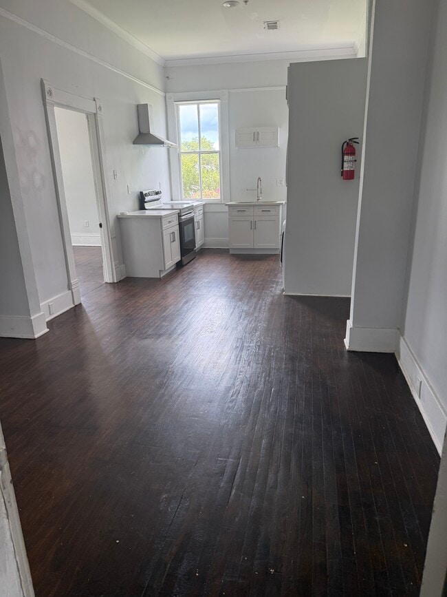 Building Photo - 634 N 7th St Unit C