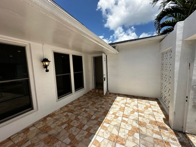 Photo - 7725 Grandview Blvd