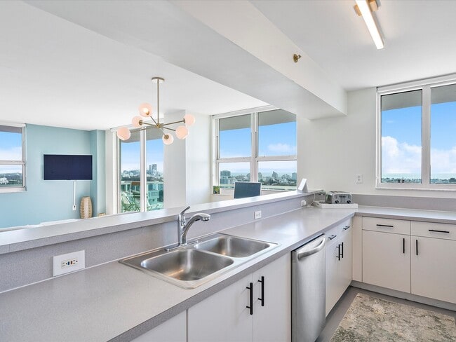 Photo - 650 West Ave Unidad 1812