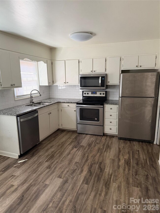 Photo - 634 Walnut St
