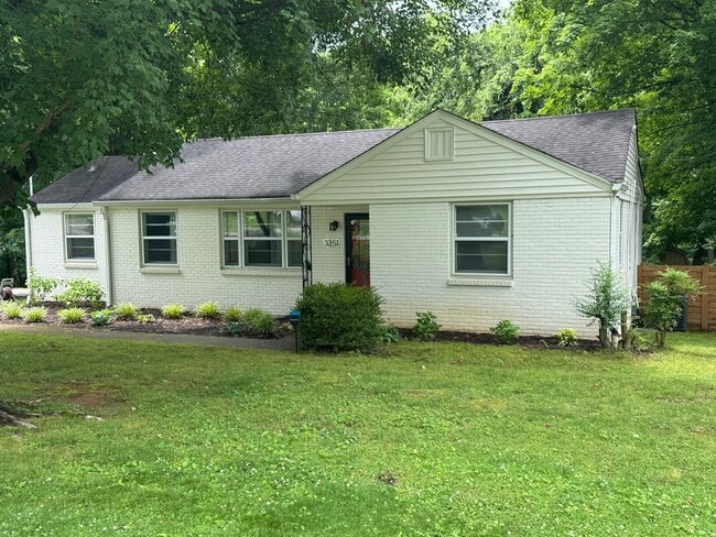 Building Photo - Updated 3BR/2BA home in South Nashville!