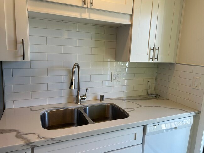 3445 Carmona Ave Unit 3445 Carmona Ave