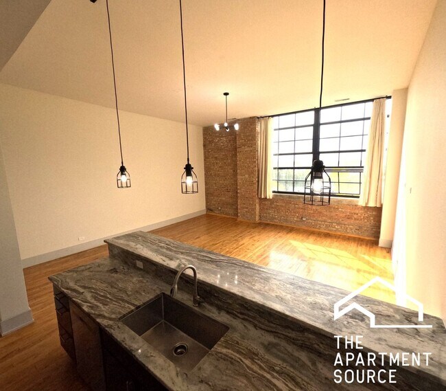 Photo - 1432 W 21st St Unidad 309