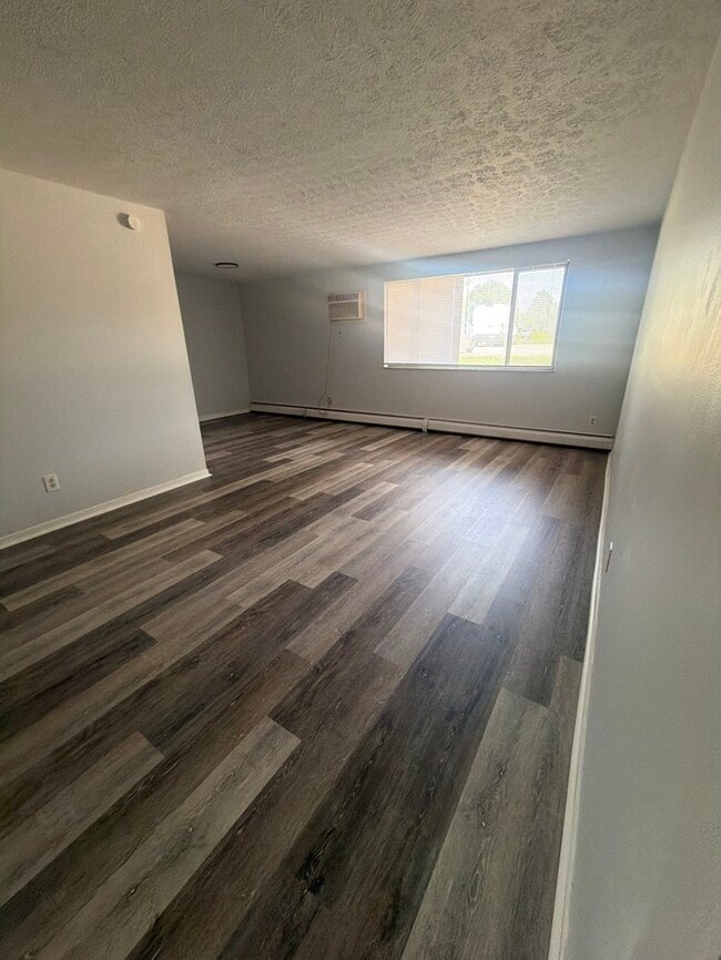 Photo - 2 bed 1.5 bath Unit 112