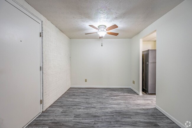 Prime Apartments at the Oaks