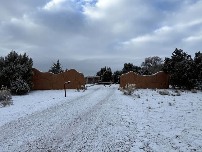 Building Photo - 4210 Ravine Rd