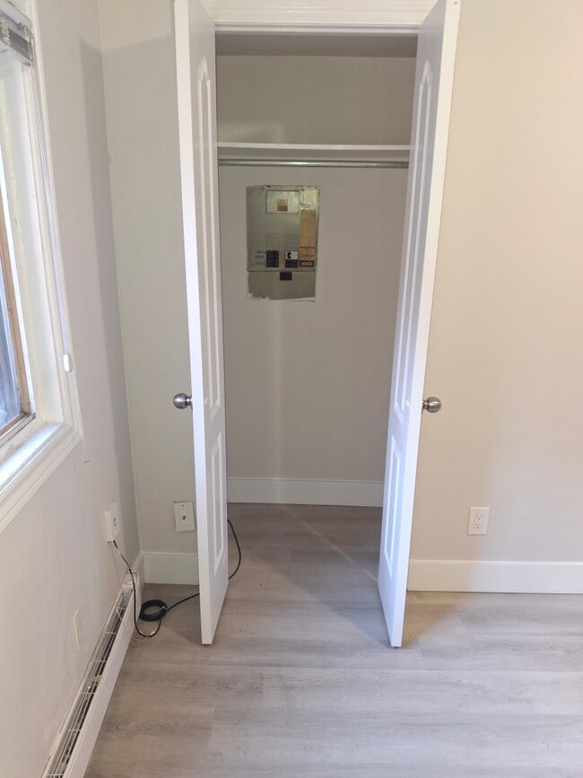 Photo - Bachelor Apartment in lovely building! Unit 105