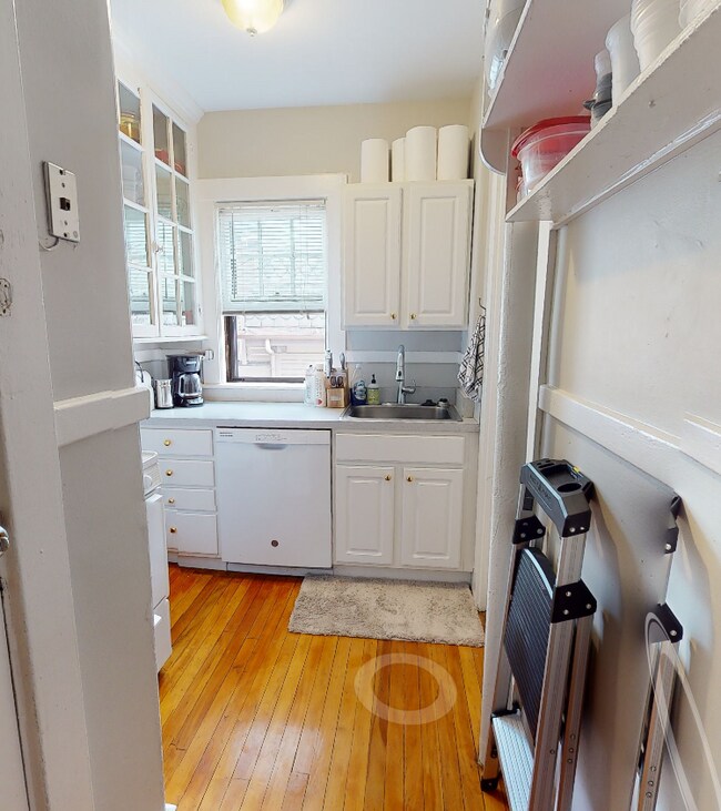 Photo - 9 Story St Unit 32