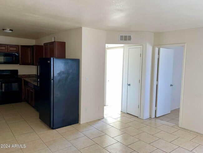 2417 West Campbell Ave Unit 208