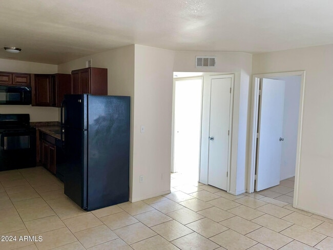 Photo - 2417 West Campbell Ave Unit 101