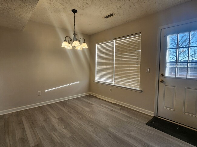 Photo - 1720 Portview Ct