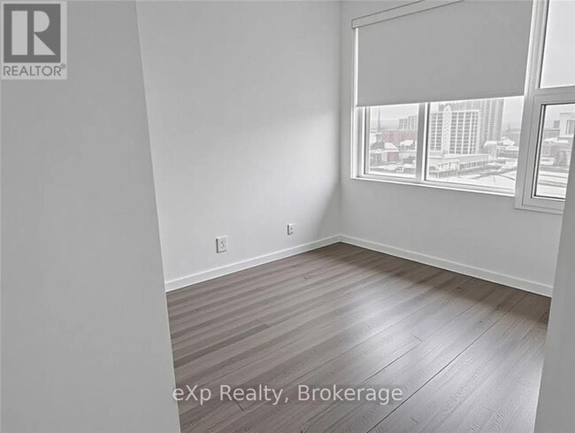 Photo - 85 Duke St W Unité 1010