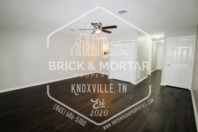 Photo - 126 N 6th St