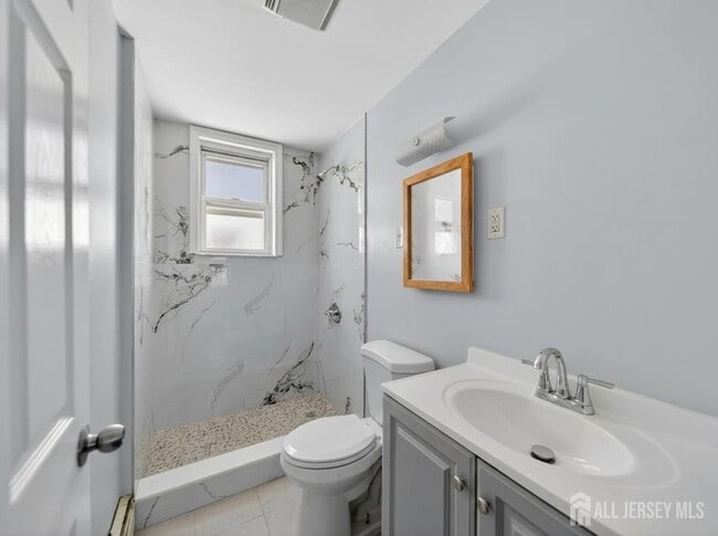 Photo - 125 Lowell St Unit 1st