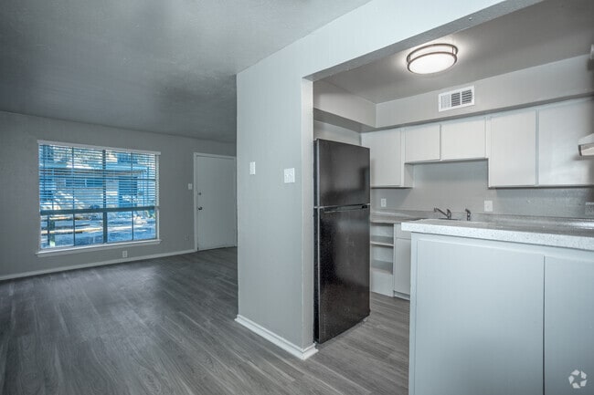 Interior Photo - Dell Marr Rental