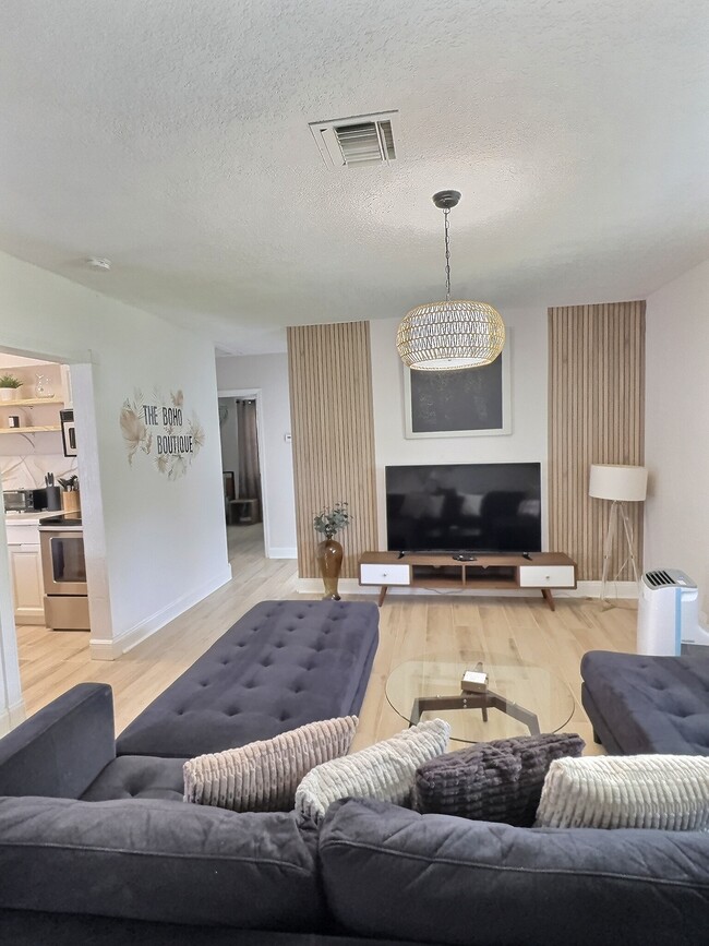 Photo - 1416 NW 6th Ave