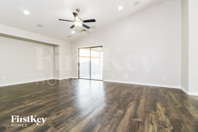 Photo - 19614 W Morning Glory St