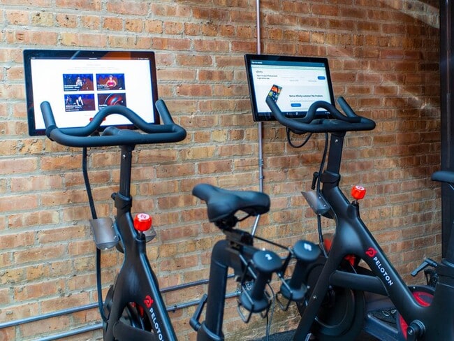 Bicicletas - 452 W. Aldine