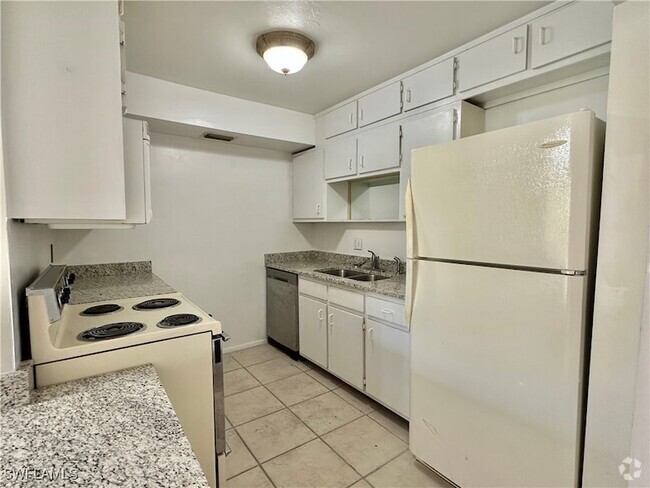 Building Photo - 2828 Jackson St Unit D8 Rental