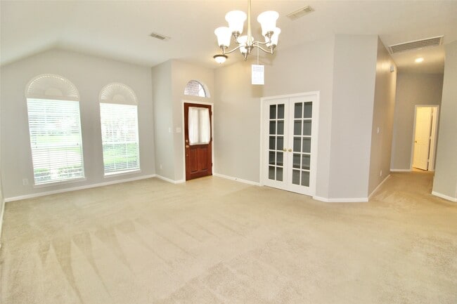 Photo - 915 Rock Springs Dr