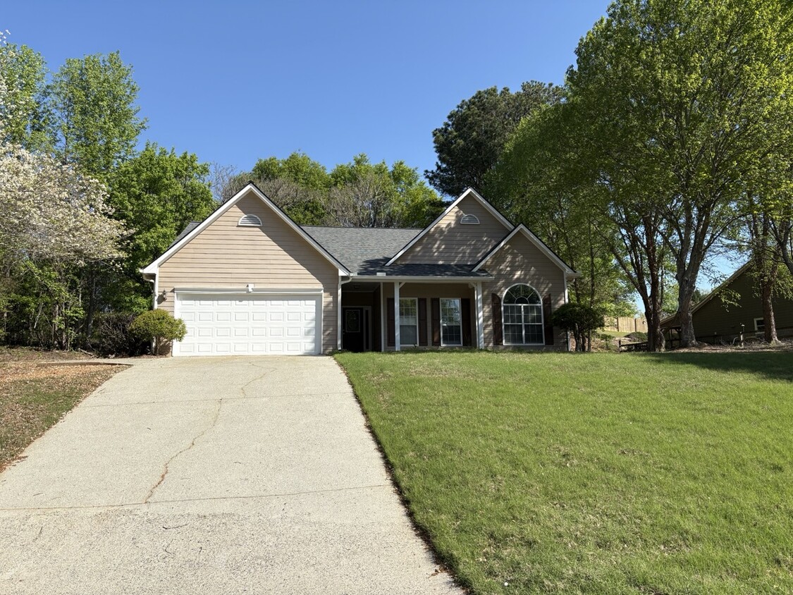 Photo - 1565 Keylake Dr (Suwanee, GA)