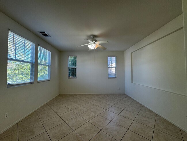 Photo - Spacious 4 bedroom in Murrieta for rent!