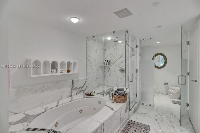 Photo - 2627 S Bayshore Dr Unit 506