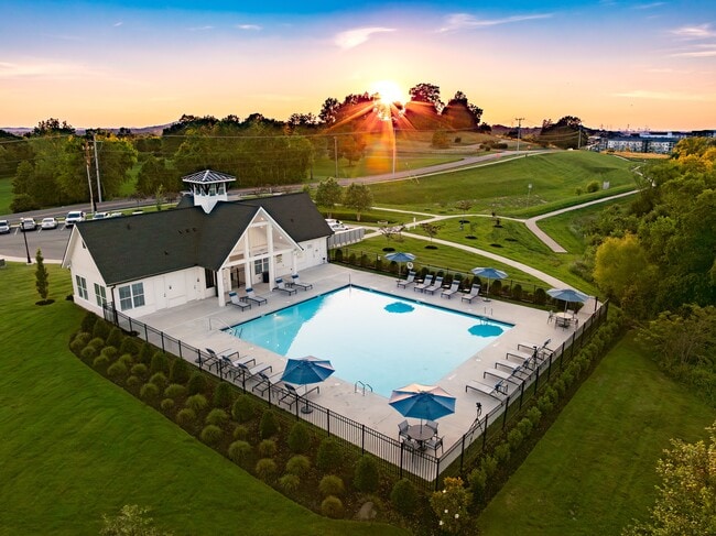 Building Photo - The Estates at Cane Ridge