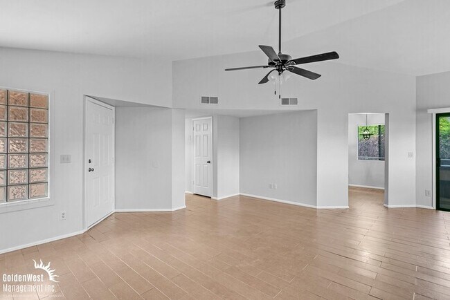 Photo - Stunning 2Bdm 2Ba Home in the Heart of Gle...