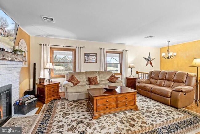 Photo - 1573 Garrisonville Rd