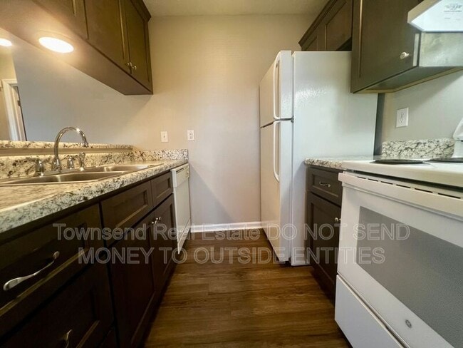 Photo - 1425 Ireland Dr