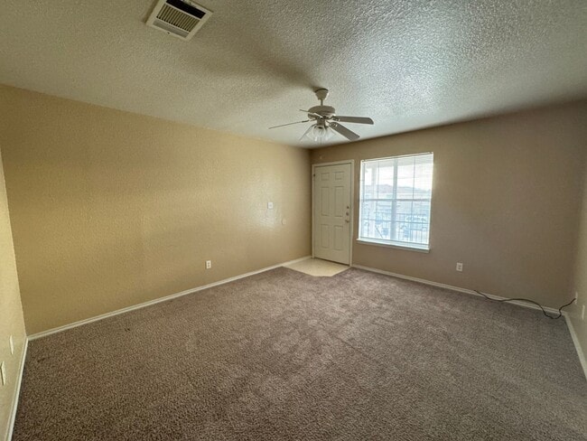 Photo - 3301 Hereford Ln Unit Apt C