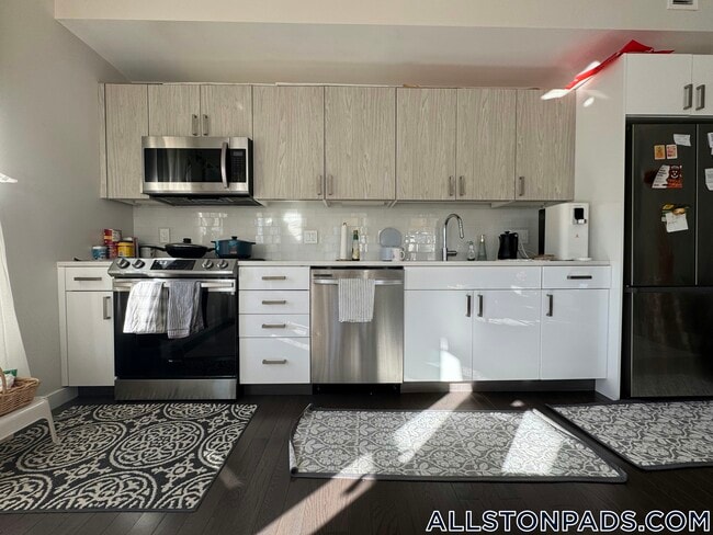 Photo - 90 Antwerp St Unidad 206