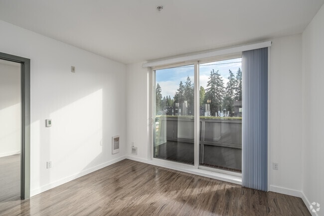 1BR, 1BA - 770SF - Living Room