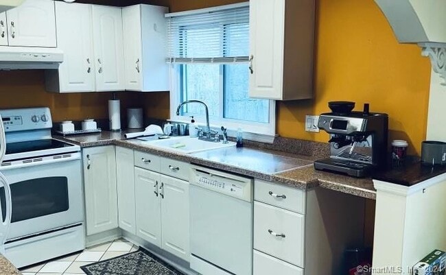 Photo - 51 Plumtree Ln