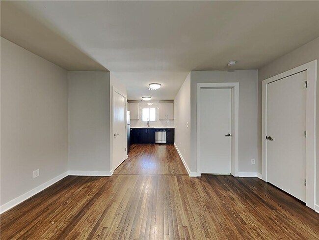 Photo - 880 N Highland Ave NE Unidad B7