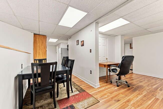200 E 25th St Unit 2