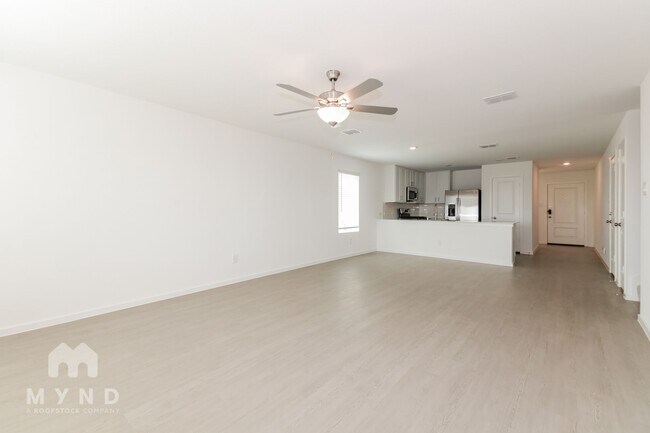 Photo - 2725 Mistwood Dr