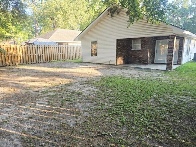 Photo - 208 E Mell St