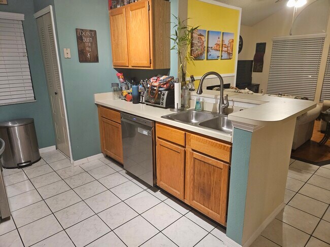 Photo - 682 Youngstown Pky Unit 328